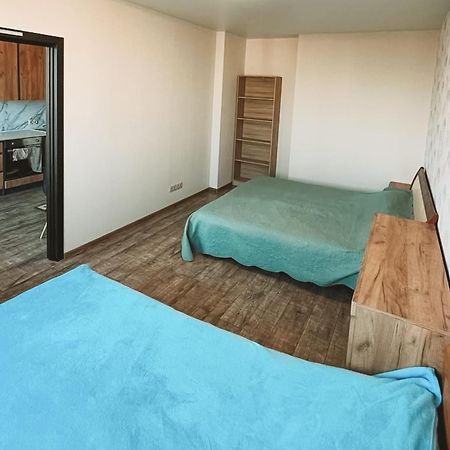 Романтичні Апартаменти З Мальовничим Краєвидом Lviv Luaran gambar